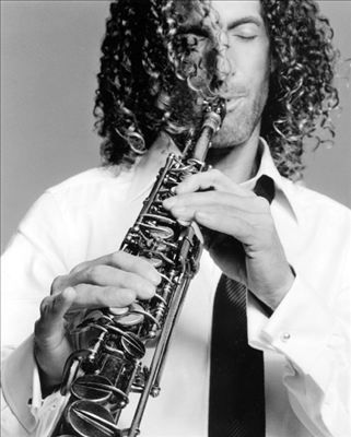 In 1997, Kenny G earned a place in the Guinness Book of World Records for playing the longest note ever recorded on a saxophone. Using circular breathing, Kenny G held an E-flat for 45 minutes and 47 seconds at J Music World in New York City. Circular Breathing, Paul Hogan, Aryton Senna, Kenny G, Guinness Book Of World Records, Michael Bolton, Guinness Book, Country Pop, Love You Images