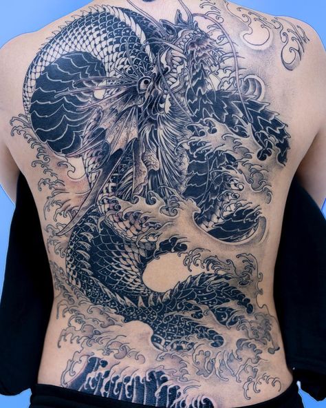 Tattoo artist Oozy. oozy is South Korean a tattoo artist born in 1990. Oozy’s real name is Woojin Choi. For more view website    #tattoo #tattoodesign #tattooideas #tattoofrauen #tattoosforwoman #art #arts #blacktattoo #bodytattoos #bodytattoosforwomen #armtattoo #armtattoosforwomen #tattoos #tattoodesigns #tattoosformen #blackwork #blackworktattoo #oozytattoo Korean Dragon Tattoo, Gyarados Tattoo, Oozy Tattoo, Dragon Tattoo Full Back, South Korean Tattoo, Korean Dragon, Pine Tattoo, Black Dragon Tattoo, Korean Tattoo