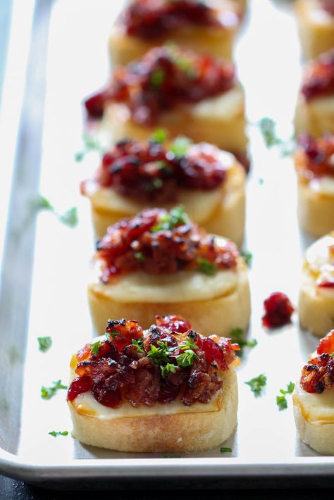 Cranberry Bacon Jam Crostini Recipe Bacon Jam Crostini, Best Holiday Appetizers, Crostini Recipe, Crostini Appetizers, Crostini Recipes, Popular Appetizers, Bacon In The Oven, Baked Avocado, Six Sisters Stuff