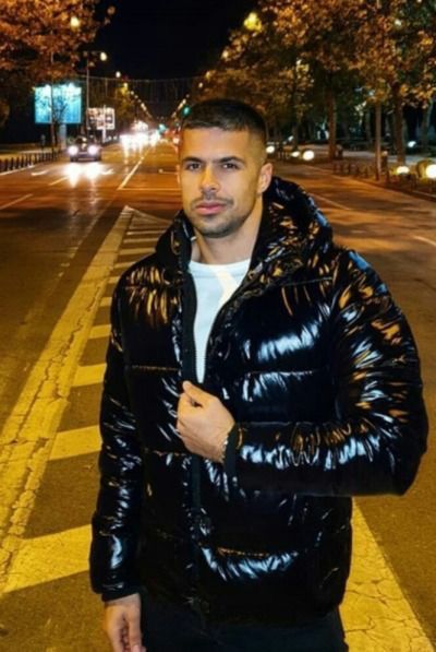 Shiny Puffer Jacket Outfit, Chav Lads, Bubble Jacket Men, Tatted Men, Puffer Jacket Outfit, Outfit Hombre, Puffer Jacket Men, Shiny Jacket, Mens Leather Pants