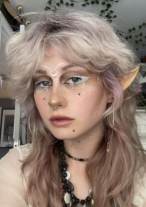 Light Elf Makeup, Druid Makeup Elves, Flower Elf Makeup, Elf Makeup Looks Natural, Elf Princess Makeup, Simple Fantasy Makeup, Elven Makeup Looks, Renfair Makeup, Wood Elf Makeup