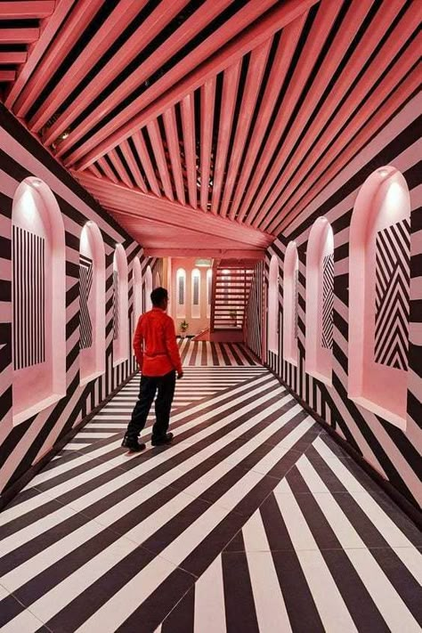 Pop Architecture, Estilo Kitsch, Postmodern Design, Zebra Design, Design Del Prodotto, Interior Photo, Pink Interior, Pink Zebra, Black And White Stripes