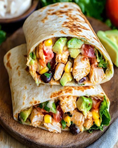 Try this easy Southwest Chicken Wrap recipe! Packed with protein, veggies, and bold flavors, perfect for lunch or dinner in 30 minutes. Quick Wraps For Lunch, Southwest Chicken Lettuce Wraps, Spring Wraps Recipes, Healthy Cold Lunch Recipes, Protein Packed Dinner Recipes, Protein Wrap Recipes, Bbq Chicken Wraps Healthy, Chicken Avacacado Wraps, Greek Wraps Chicken