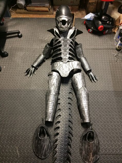 Alien Xenomorph EVA foam costume Halloween Cyberpunk, Xenomorph Costume, Alien Suit, Alien Halloween Costume, Foam Costume, Alien Halloween, Alien Xenomorph, Alien Costume, Alien Queen