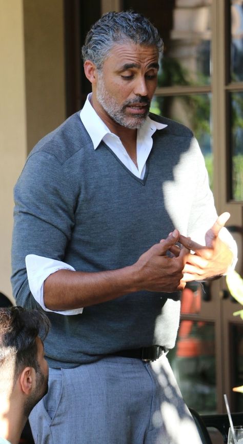 The distinguished older man..aka Rick Fox Rick Fox, Vanessa Williams, Handsome Older Men, Older Man, Let Me Love You, A Love Story, Black Men Fashion, Well Dressed Men, Good Looking Men