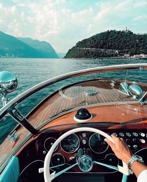 Riva Boat, Gentleman Lifestyle, Sailing Gear, Kind Of Blue, Chris Craft, Vintage Boats, Cool Boats, Wood Boats, Boats Luxury