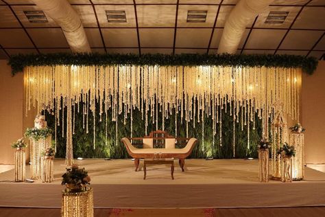 Reception Hall Decorations Indian, Indian Wedding Reception Stage Decor, Kerala Engagement Stage Decoration, Wedding Reception Decorations Indian, Kerala Christian Wedding Stage Decor, Engagement Themes Decor Indoor, Reception Stage Decor Indoor, Madhuramveppu Decor, Wedding Stage Decorations Elegant Classy