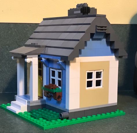 Lego Small House, Lego House Layout, Easy Lego House, Lego House Ideas, Lego Houses, Lego Village, City Ideas, Lego Inspiration, Lego Diy