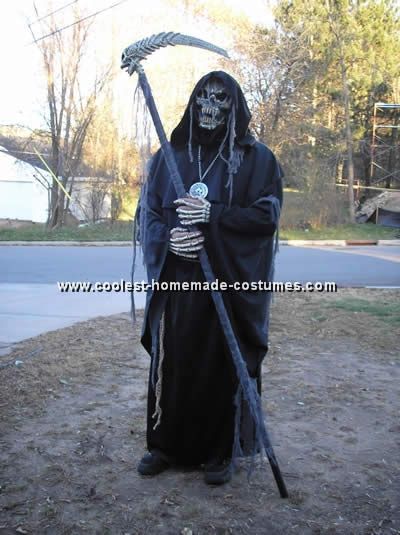 Reaper Halloween Costume, Grim Reaper Halloween Costume, Homemade Costume Ideas, Halloween Reaper, Illusion Costumes, Grim Reaper Costume, Halloween Costume Inspiration, Halloween Hombre, Best Kids Costumes