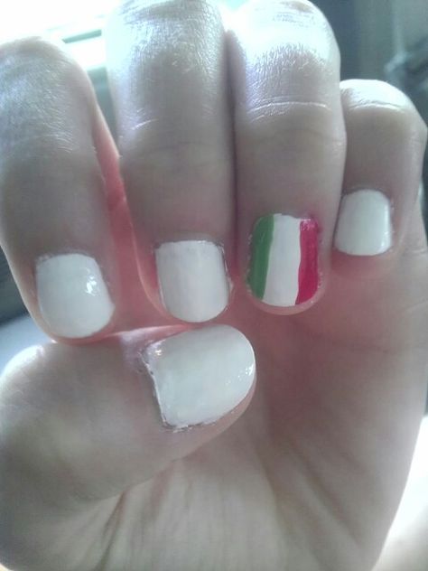 Italian flag nails Italian Flag Nails, Flag Nails, Hot Nail Designs, Italian Flag, Hot Nails, Nail Ideas, Nail Designs, Flag, Nails