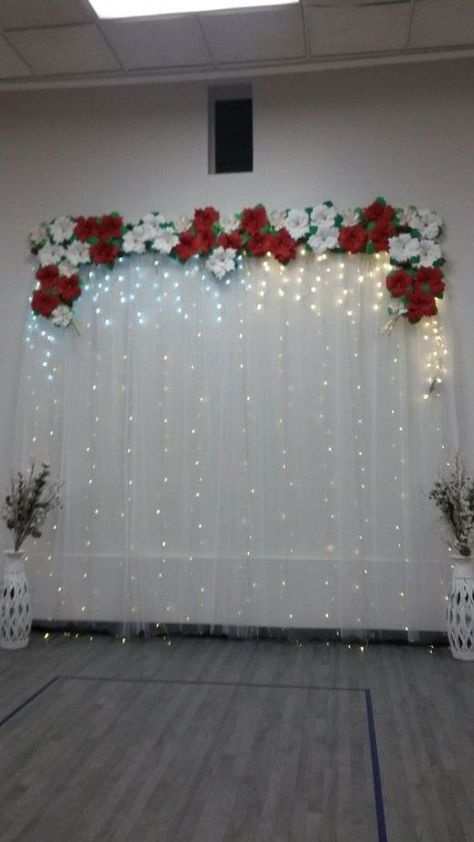 50+ Stunning Wedding Backdrop Design Ideas that are truly Enchanting | HubPages Ganpati Decoration White Theme, Backdrop Design Ideas, Diy Christmas Yard Art, Simple Wedding Decoration, Birthday Decoration Ideas, Glamorous Wedding Decorations, Baby Shower Deco, Wedding Decoration Ideas, Simple Wedding Decorations