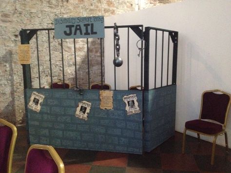 Haunted Jail Ideas, How To Make A Jail Cell Prop, Cardboard Jail Cell, Halloween Prison Decorations, Jail Cell Trunk Or Treat, Western Jail Prop, Jail Break Theme, Diy Halloween Jail Cell, Trunk Or Treat Police Theme