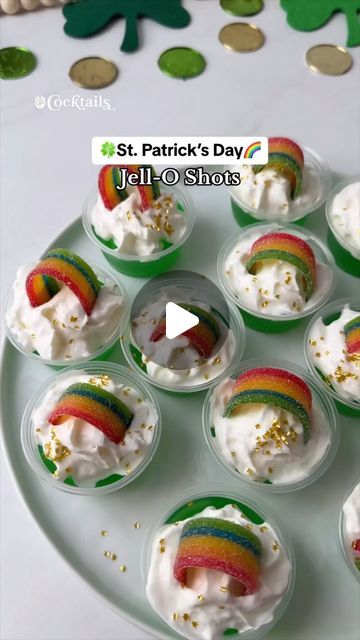 Cocktails (21+ to follow) on Instagram: "Discover a pot o’ gold with these St. Patrick’s Day Jell-O Shots!🍀🌈 They’re a festive, boozy treat to celebrate the holiday!🍀✨ #stpatricksdayjelloshots #stpatricksday #jelloshots #jello #boozy #green #rainbow #vodka #stpatricksdayrecipesIngredients:
-1 cup Green Berry Rush Hawaiian Punch
-1 package lime Jell-O
-3/4 cup vodka
-1/4 water
-whipped cream
-sour rainbow belts
-gold sprinkles" Rainbow Jello Shots, Saint Patricks Party Ideas, St Pattys Party, Festive Cocktail Recipes, Pot O Gold, St Patrick's Day Food, Rainbow Belts, Jell O Shots, St Patrick's Day Recipes