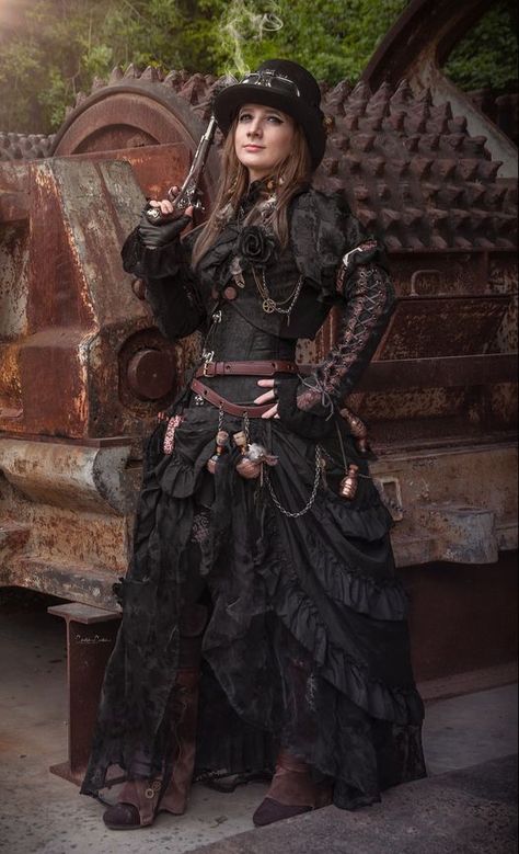 Steam Punk Witch, Steampunk Witch Costume, Steampunk Costumes Women, Steam Punk Costume Women, Neo Victorian Fashion, Victorian Steampunk Aesthetic, Steampunk Womens Fashion, Steam Punk Aesthetic, Steampunk Womens Costume