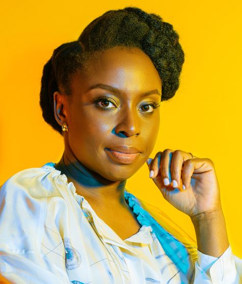 Chimamanda Ngozi Adichie, in Conversation Chimamanda Ngozi Adichie, Feminist Icons, Harriet Tubman, Carrie Fisher, Vogue Magazine, African Design, It's Meant To Be, African Women, Inspirational Women