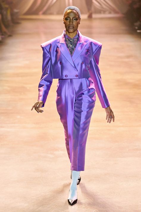 Christopher John Rogers Fall 2020 Ready-to-Wear Collection - Vogue Christopher John Rogers, Winter Typ, 2020 Runway, Runway Trends, Vogue Fashion, Fall Fashion Trends, Vogue Paris, Looks Style, Runway Fashion