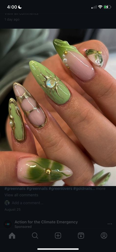 Shrek Themed Nails, Princess Tiana Inspired Nails, Princess And The Frog Themed Nails, Tinker Bell Inspired Nails, Mossy Nails, Tinkerbell Inspired Nails, Frog Nails Designs, Princess Tiana Nails, Tinker Bell Nails