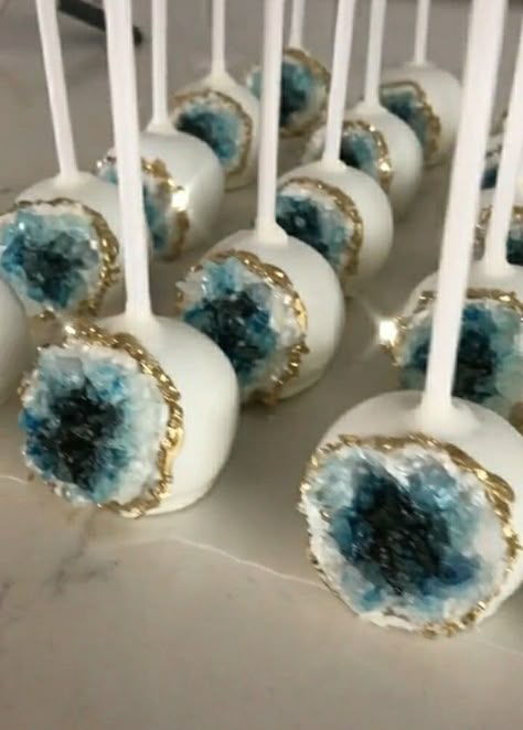 Crystal Desserts, Crystal Food Ideas, Crystal Party Decor, Crystal Party, Geode Birthday Party Decorations, Crystal Party Theme, Crystal Birthday Party Theme, Geode Themed Birthday Party, Gem Themed Birthday Party