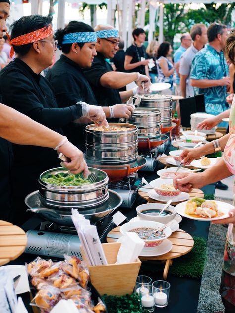 Dim Sum Station Dumplings At Wedding, Dumpling Bar Wedding, Dim Sum Wedding, Wedding Food Asian, Asian Food Wedding, Ramen Bar Party, Ramen Bar Wedding, Asian Wedding Food, Asian Catering