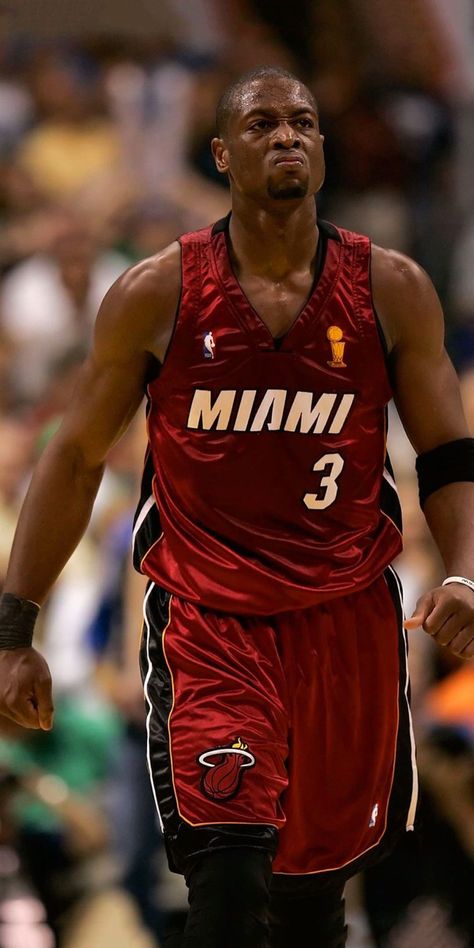 Dwayne Wade Aesthetic, D Wade Wallpaper, Dwayne Wade Wallpaper, Basketball Asethic, Fishstick Fortnite, Wade Wallpaper, Dwyane Wade Wallpaper, Basketball Poses, Basketball Inspiration