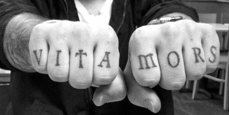 👊💪Knuckle Tattoo Ideas That Don’t Suck—100 Classy & Badass Tattoos Knuckle Tattoos Words, Knuckle Tattoo Ideas, Finger Letter Tattoos, Finger Hand Tattoo, 13 Tattoo Ideas, Finger Tattoos Words, Skin Doodles, Star Tattoos For Men, Knuckle Tattoo