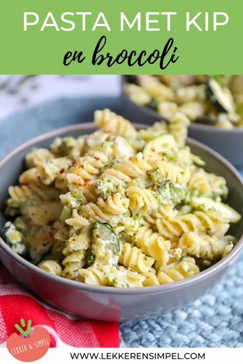 Courgette Pasta, Bistro Food, Diner Recipes, Broccoli Pasta, Daily Word, Dinner Is Served, Pesto Pasta, Easy Pasta, Chicken Pasta