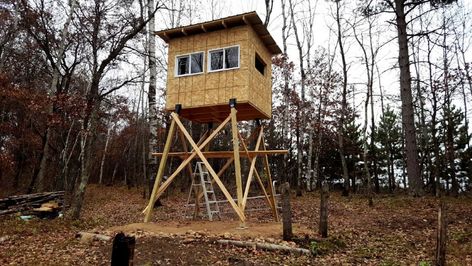 15 Best & Free DIY Deer Blind Plans To Build Your Own Diy Deer Blind, Tower Deer Stands, Homemade Deer Blinds, Deer Blind Plans, Deer Hunting Stands, Biggest Truck, Shooting House, Deer Stand Plans, Hunting Stands