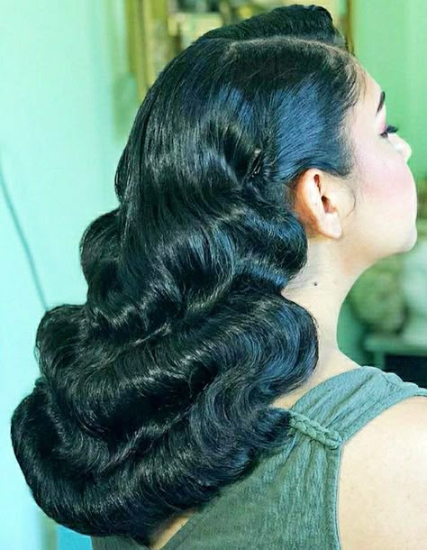 20s Hair Black Women, Vintage Hairstyles On Black Women, 20s Pin Curls, Old Hollywood Pin Curls, Gilded Glamour Hair, 50s Hair Black Women, Vintage Curls With Bangs, Vintage Curls Black Women, Black Vintage Hairstyles