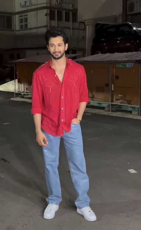 Rohit Saraf Outfits, Rohit Saraf, Amir Khan, Guys Fashion Casual, Mens Smart Casual Outfits, Guys Fashion, Deadpool Wallpaper, Formal Men, Lovely Pictures