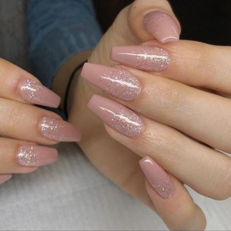 #brightnails #nudenails #nailart Unghie Sfumate, Ombré Nails, Pink Glitter Nails, Pink Ombre Nails, Glam Nails, Pink Acrylic Nails, Coffin Nails Designs, Pretty Acrylic Nails, Best Acrylic Nails