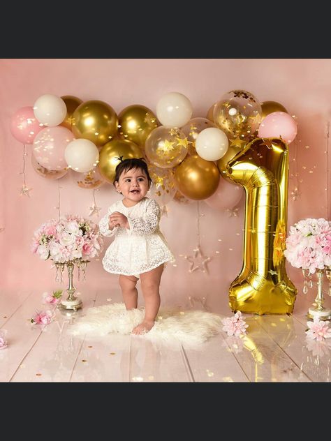 1 Bday Photo Shoot, One Year Birthday Ballons Decoration, Babygirl First Birthday Photoshoot, First Bday Shoot, Babies First Birthday Photo Shoot, 1st Photoshoot First Birthdays, Girl 1st Birthday Photoshooting, 1 Yr Picture Ideas One Year Old, 1st Birthday Photoshoot At Home