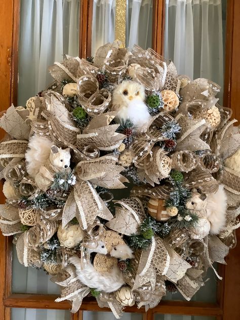 Woodland Theme Wreath, Christmas Owl Wreath, Woodland Wreath, Owl Wreath, Adorable Owls, Owl Wreaths, Winter Owl, Small Owl, Evergreen Wreath