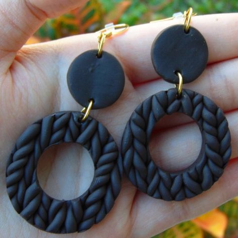 Clay Knitting, Polymer Earrings, Earring Designs, Earring Ideas, Handmade Jewelry Diy, Jewelry Diy, Diy Christmas, Designer Earrings, Clay Crafts