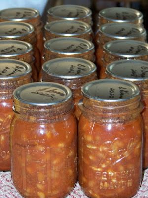 Pork And Beans Recipe For Canning, Canning Homemade Baked Beans, Canning Bbq Baked Beans, Homemade Canned Baked Beans, Canning Pork And Beans, How To Can Baked Beans, Pressure Canned Baked Beans, Baked Beans For Canning, Pressure Canning Baked Beans