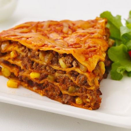 Enchilada Pie Recipe, Enchilada Pie, Beef Enchilada, Smart Points Recipes, Weight Watcher Meals, Weight Watchers Smart Points, Weight Watcher Dinners, Red Enchilada Sauce, Points Recipes