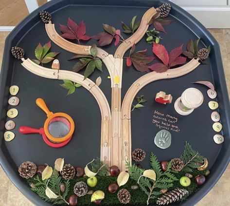 Tuff Tray Activities For Preschool, Educational Tuff Tray Ideas, Autumn Small World Eyfs, Autumn Tuff Tray Ideas Preschool, Natural Tuff Tray Ideas, Fall Loose Parts Ideas, Autumn Eyfs Activities Toddlers, Harvest Tuff Tray Ideas, Eyfs Forest School Activities