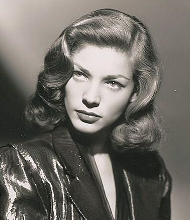 Lauren Bacall in The Big Sleep - 1946 1930 Hairstyles, Bogie And Bacall, 1930s Hair, Bogart And Bacall, Vintage Curls, 1940s Hairstyles, Lauren Bacall, Vintage Versace, 1930s Fashion