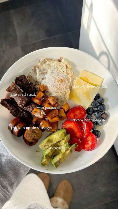 Healthy Food Gym Diet, Healthy And Fitness Lifestyle, Food Account Instagram, Snacks For Gut Health, Staff Food Ideas, Healthy Lunch Inspo Aesthetic, How To Not Be Hungry All The Time, Animal Based Meals Ideas, Full Protein Meals