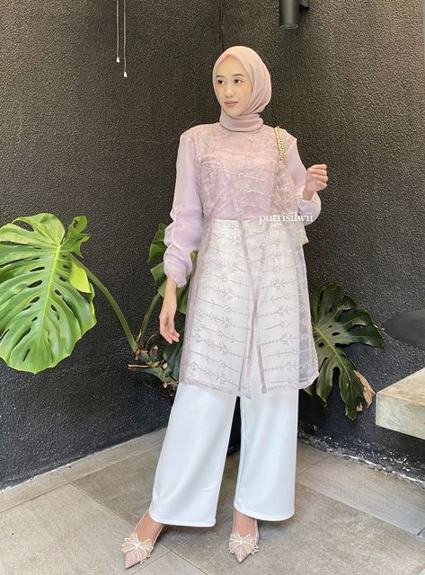 Outfit Lebaran Celana, Outfit Bukber Ramadhan Hijab, Outfit Kondangan Simple Celana, Outfit Kondangan Simple Hijab, Ootd Kebaya Hijab, Inspirasi Outfit Lebaran, Outfit Kondangan Casual, Dress Kondangan Hijab, Model Baju Hijab