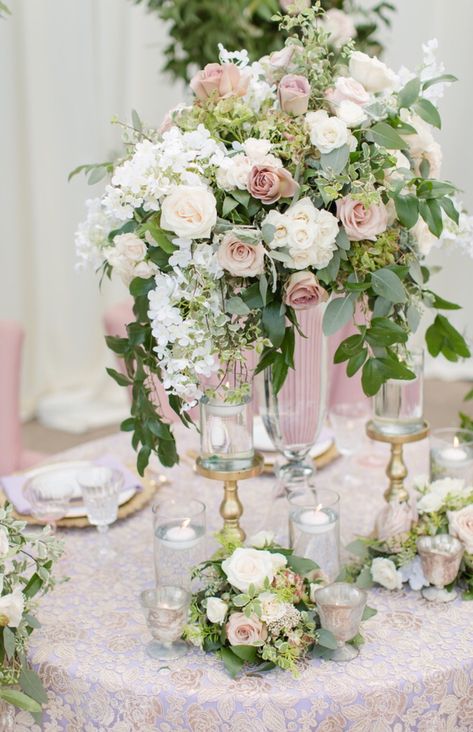 Tall Pink Flower Centerpieces, Beautiful Wedding Centerpiece, Elegant Wedding Centerpiece, Tall Centerpieces, Unique Wedding Flowers, Wedding Centerpieces Diy, Diy Wedding Flowers, Flower Centerpieces Wedding, Wedding Table Decorations