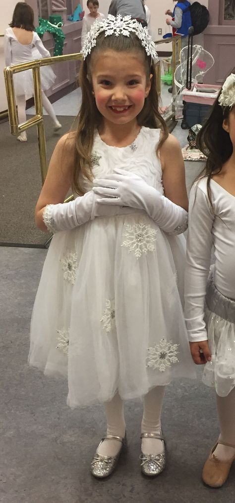 Snowflake Dance Costume, Snowflake Dress Kids, Diy Snowflake Costume, Snowflake Costume Kids, Winter Wonderland Costume, Winter Fairy Costume, Snowflake Costume, Diy Princess Costume, Snow Queen Costume