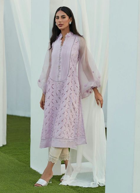 Farah Talib Aziz, Cotton Suit Designs, Lavender Shirt, Gown With Dupatta, Lavender Silk, Fashion Week Outfit, Color Trends Fashion, Dress Design Patterns