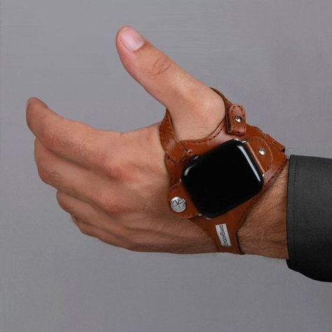 Wear Watch, Cool New Gadgets, Yanko Design, Leather Watch Bands, Cool Inventions, Leather Projects, Mens Accessories Fashion, Leather Work, New Gadgets