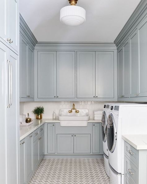 Serena & Lily on Instagram: “@lexiwestergard_design creates a subtle statement with the perfect blue cabinets and detailed flooring. Builder: Bent Nails, 📷…” Laundry Room/mudroom, 11 Number, Blue Laundry Rooms, Mudroom Laundry, Dream Laundry Room, Mudroom Laundry Room, Laundry Room Layouts, Laundry Room Renovation, Farmhouse Laundry Room