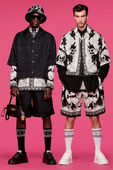 New Clothing Trends For 2023, Black And White Fashion Men, Maximalism Fashion Men, Runway Mens Fashion, High Fashion Men Outfits, Crazy Outfits Men, Male Runway Fashion, Mens Fashion Runway, Male High Fashion