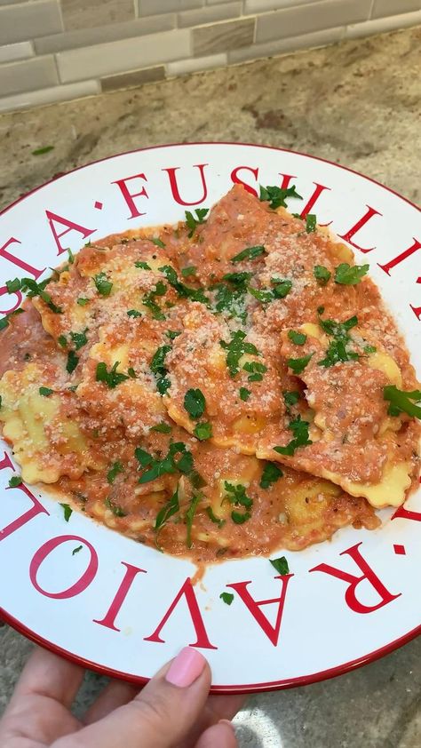 Pin on Pasta and Pasta Sauce Recipes Creamy Tomato Ravioli, Diy Ravioli, Tomato Ravioli, Creamy Tomato Pasta Sauce, Ravioli Sauce, Sauce Video, Creamy Tomato Pasta, Ravioli Recipe, Tomato Pasta Sauce