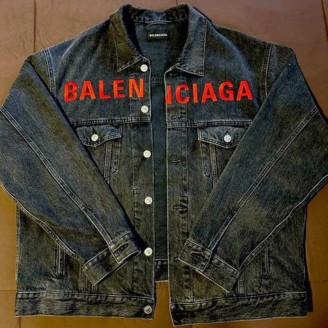 Balenciaga Men’s Black Logo-embroidered Cotton Denim Jacket Size 48 Balenciaga Denim Jacket, Balenciaga Men, Balenciaga Black, Black Denim Jacket, Black Logo, Logo Embroidered, Black Denim, Balenciaga, Denim Jacket