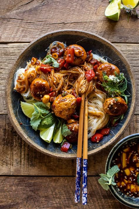 30 Minute Sticky Thai Meatballs with Sesame Noodles | halfbakedharvest.com Thai Meatballs, Dips Appetizers, Half Baked Harvest Recipes, Sesame Noodles, Harvest Recipes, Half Baked, Half Baked Harvest, Clean Eats, Healthy Dinners