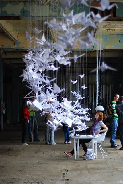 Dazzling flight display of the eastern origami crane in its natural habitat Installation Ideas, Paper Installation, Paper Cranes, Origami Paper Art, Origami Bird, Art Origami, Paper Birds, Origami Crane, Paper Crane