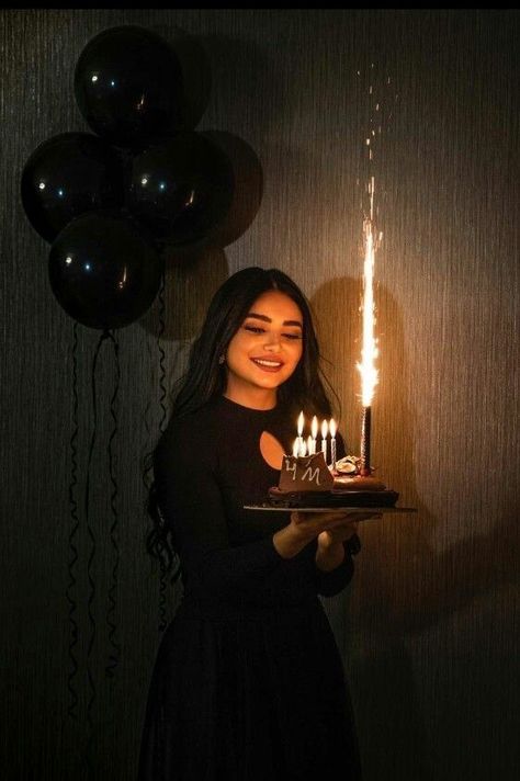 Birthday Balloons Pictures, Birthday Goals, Cute Birthday Pictures, 21st Birthday Photoshoot, Birthday Ideas For Her, Cute Birthday Ideas, Buku Skrap, Birthday Photography, Foto Poses